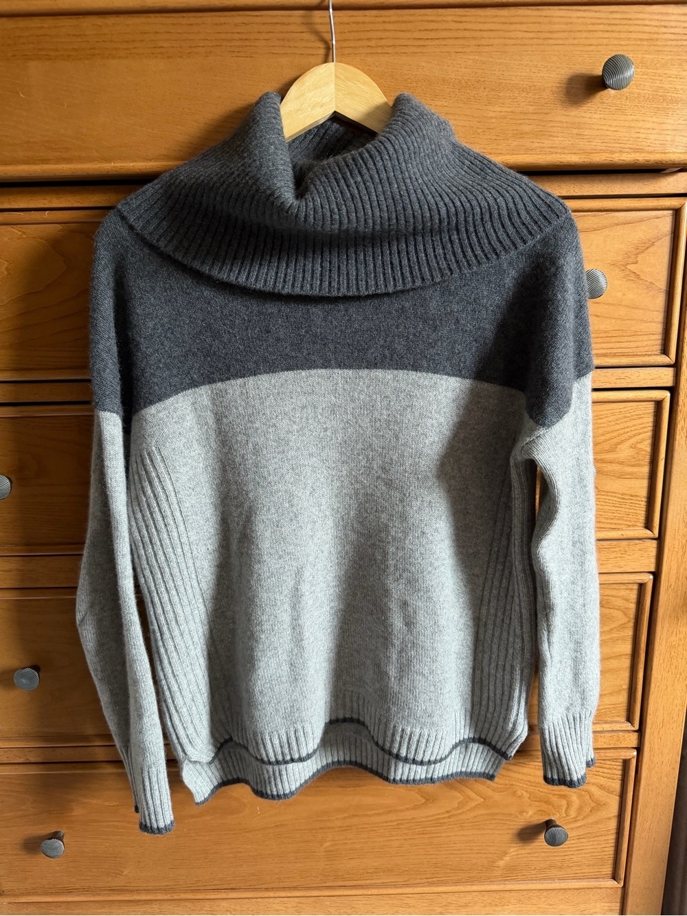 Philosophy 100% Cashmere Sweater Cowl Neck Oversized Womens Medium 2 Tone Gray